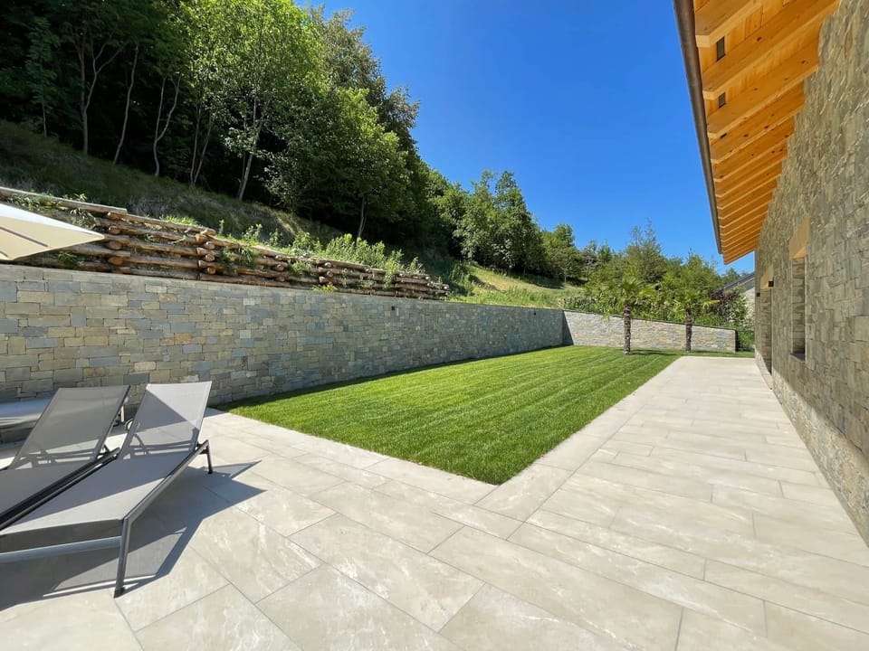 LAVANDA - Lawn area