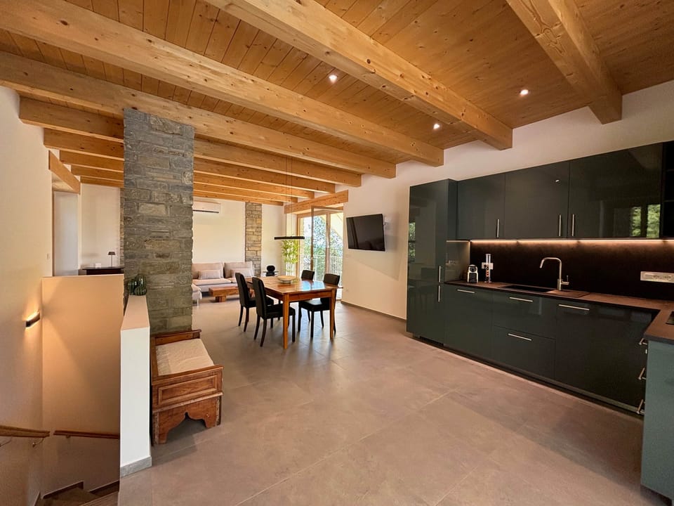 PINI - Kitchen - Dining - Living