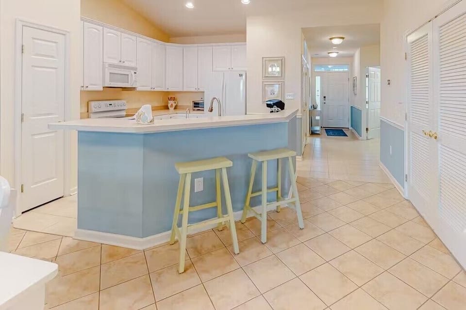 Breakfast bar