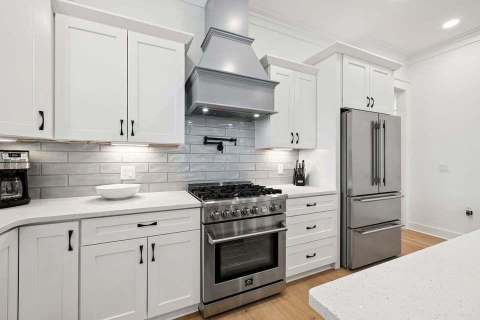 Chef's Kitchen - Equipped with Stainless Steel Appliances