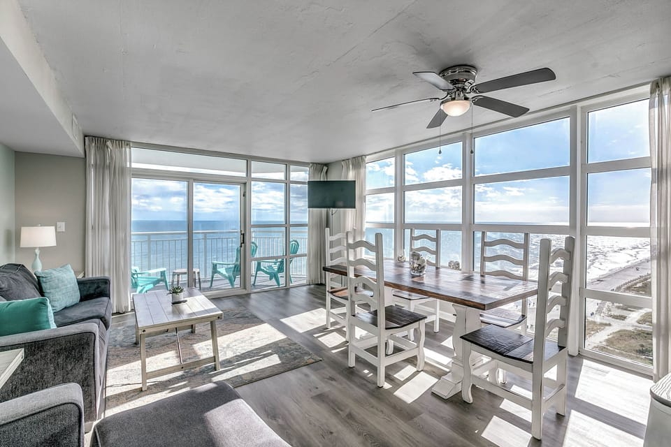 Amazing open concept living area with tons of natural lighting and amazing views of the Atlantic Ocean!