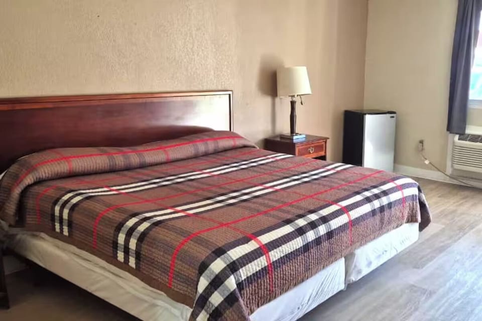 Bedroom. Interior and views may vary based on location and availability.