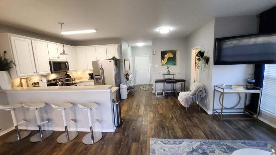 Indoors, Home Decor, Floor, Dining Room, Dining Table