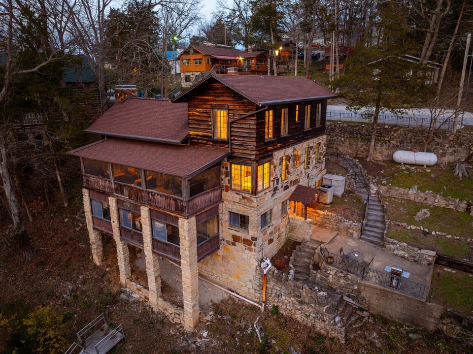 Suspended above it all—Cliff Haus at twilight