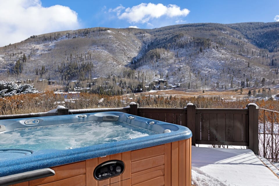 Private Hot Tub on the back deck