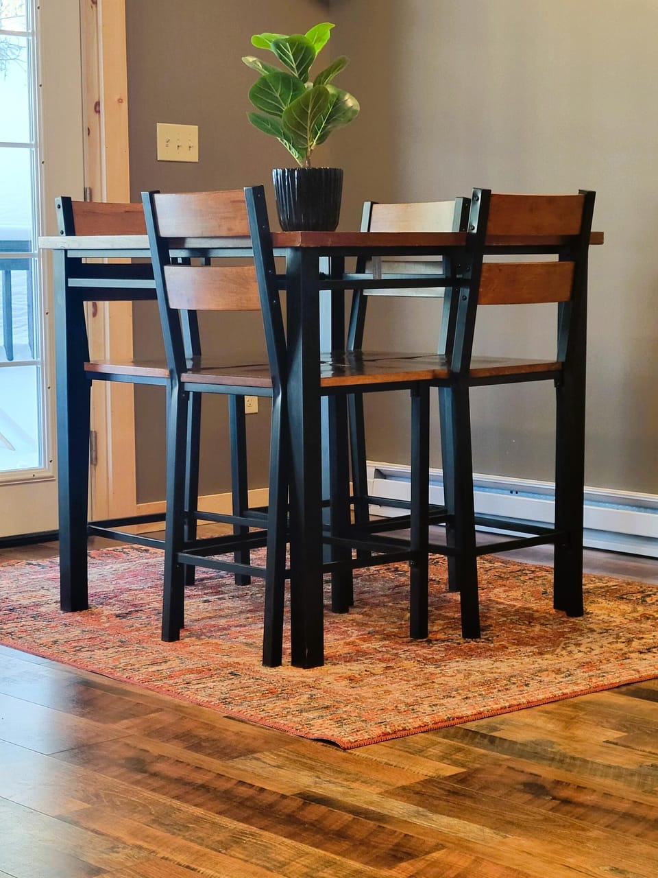 H1 - Two-Bedroom Apartment (610)