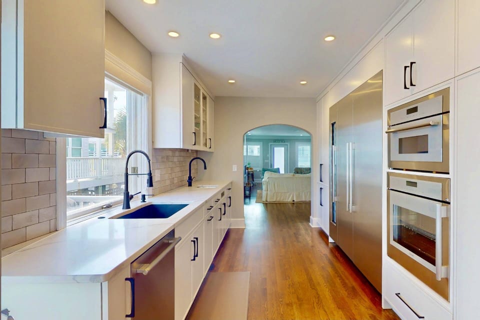 This newly remodeled kitchen is a chef's dream!