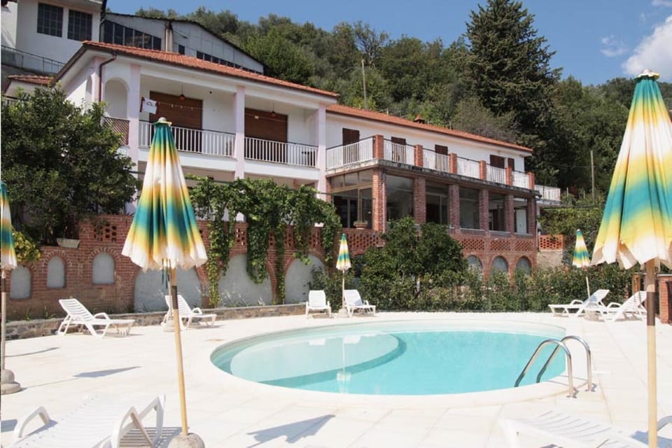 Holiday Home Swimming Pool