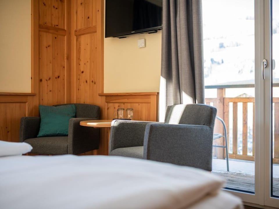 Standard double room with balcony - Das Martell, Hotel-Pension Bed and Breakfast in Salzburgerland