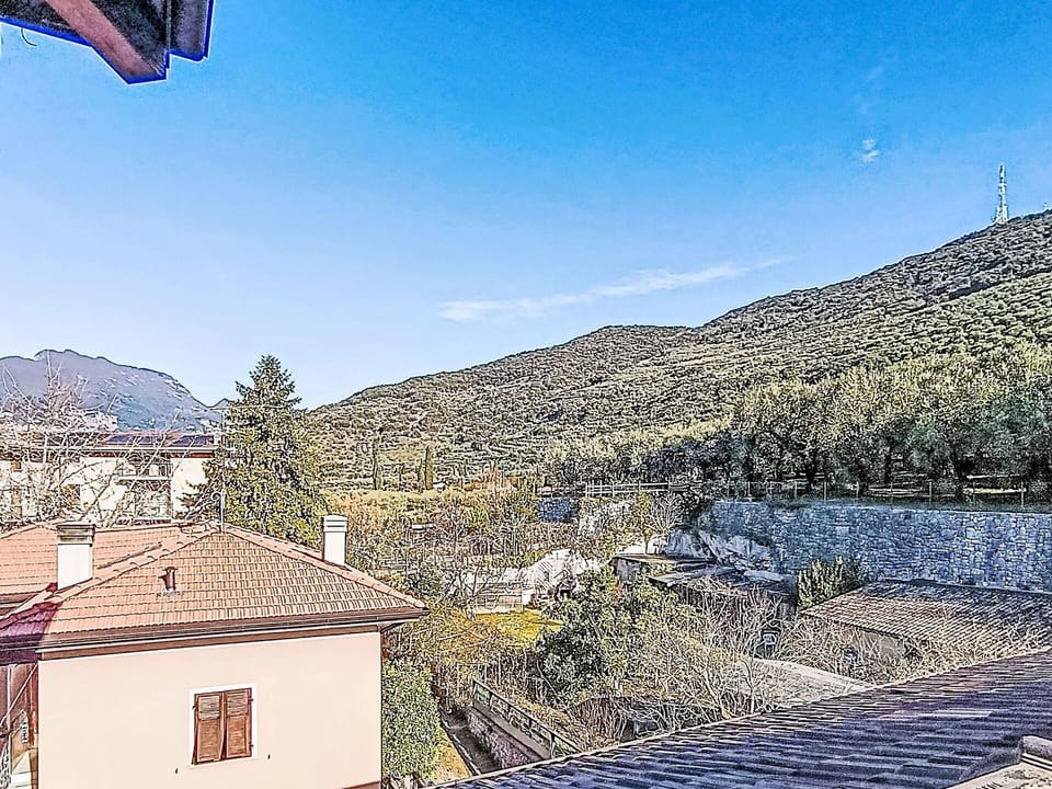 Mountainous Landforms, Mountain, Wall, Hill, Architecture, Highland, Mountain Range, Roof, Hill Station, Slope