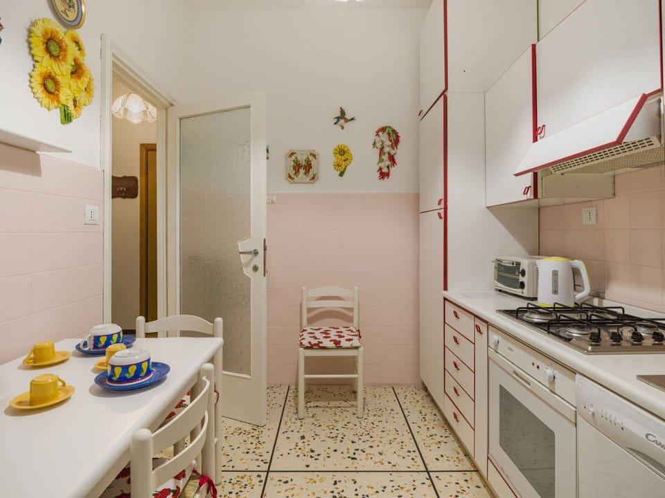 Flooring, Interior Design, Floor, Major Appliance, Wood, Kitchen, Furniture, Kitchen Appliance, Room, Countertop