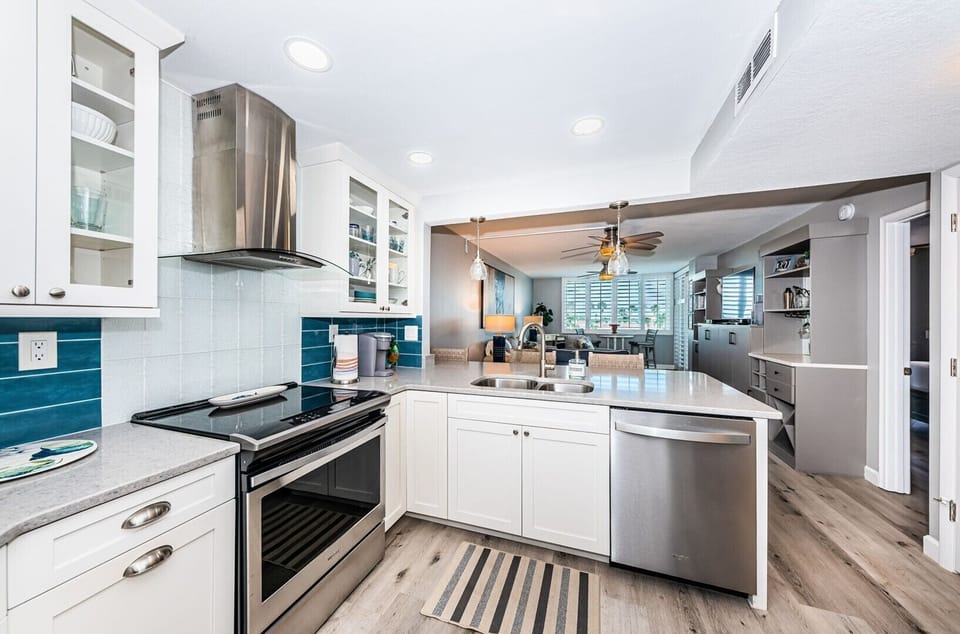 19-web-or-mls-Kitchen 2-3