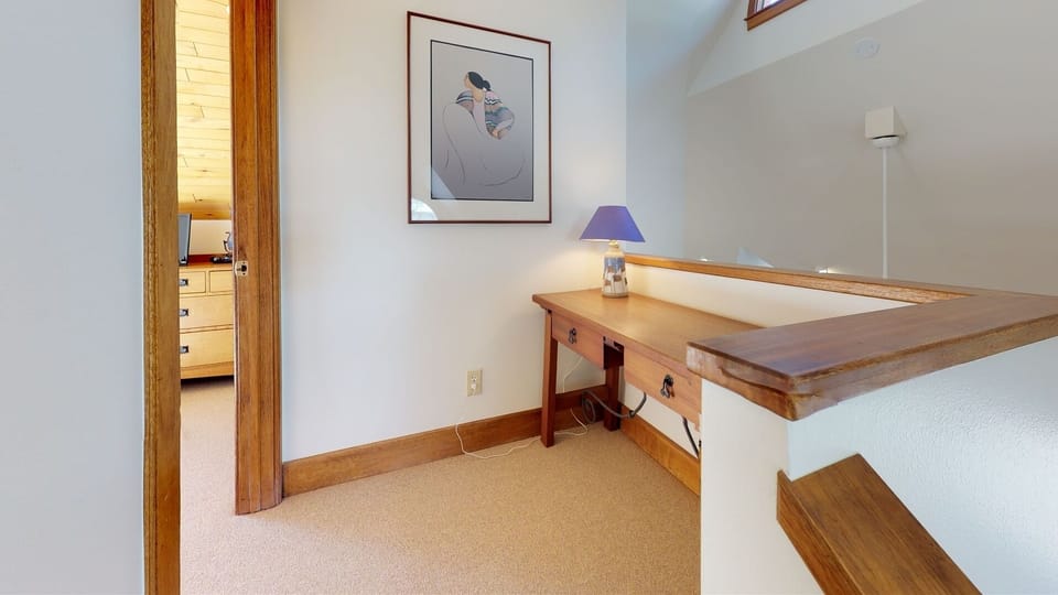 Top floor office nook