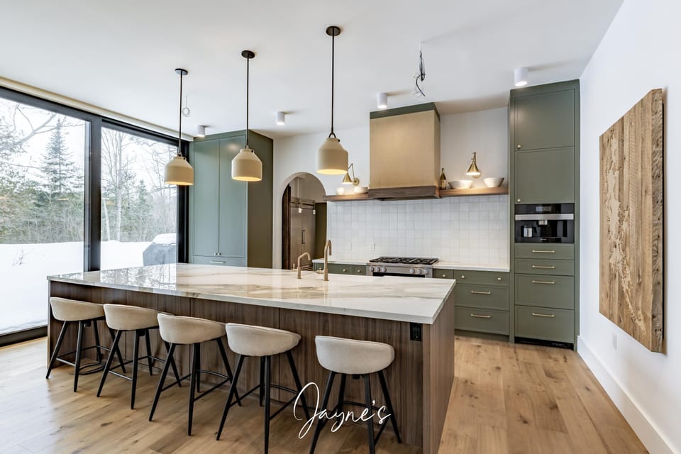Kitchen &amp; Bar Seating