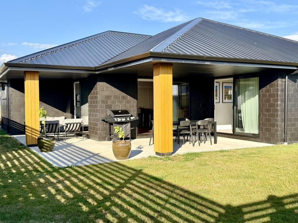 BBQ area and outdoor dining