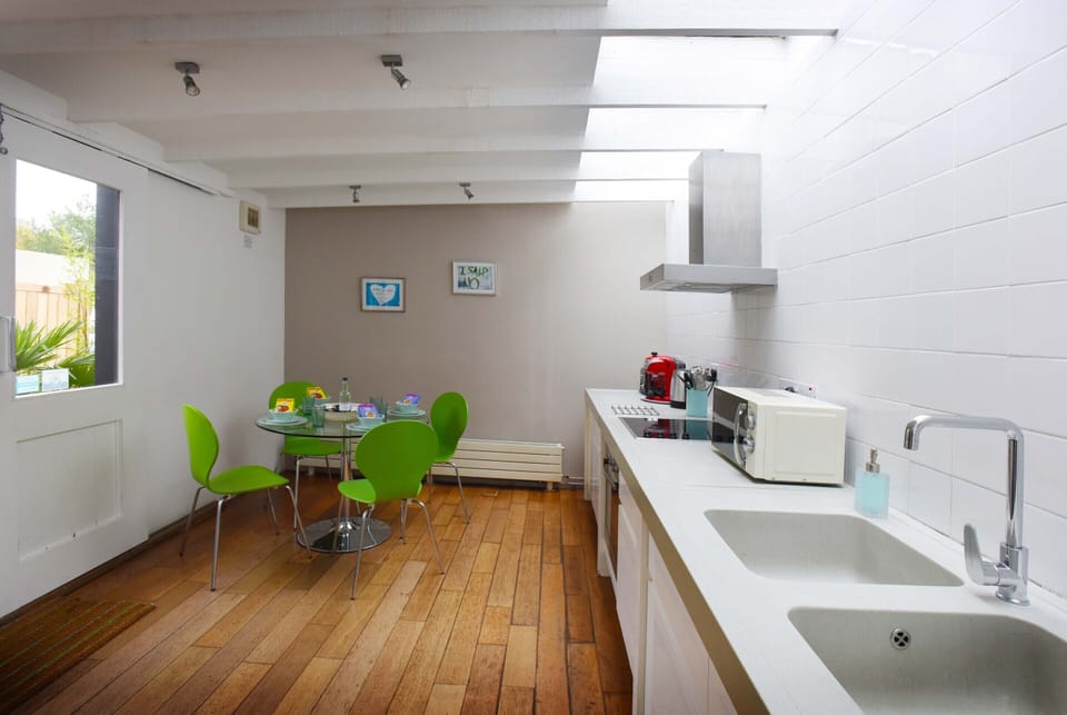 Fitted kitchen