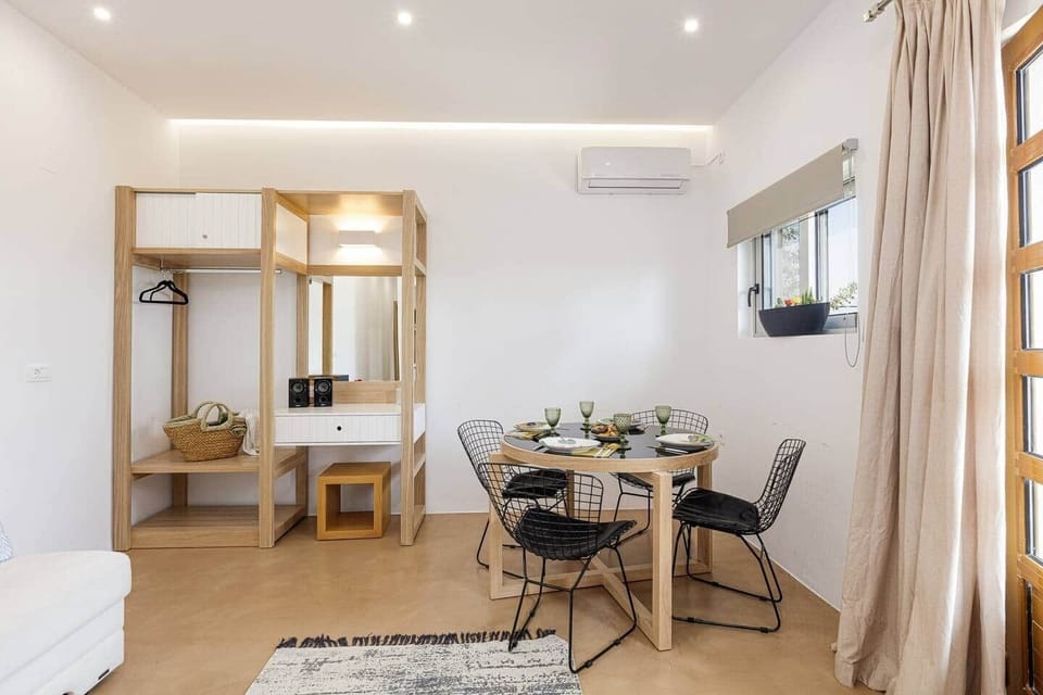 The studio's dining area and lounge.