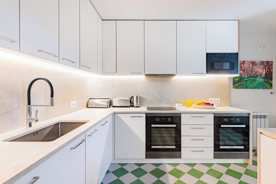 Fully Equipped kitchen with dishwasher.