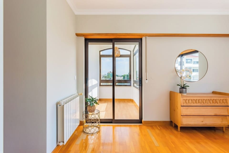 Suite Bedroom with Double Bed
