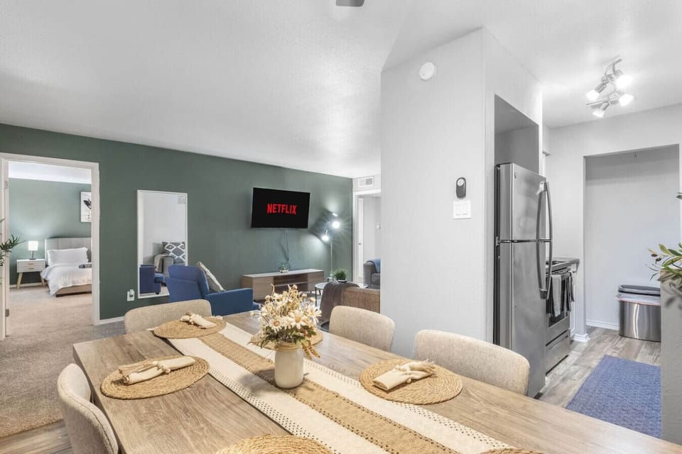 Bright and cozy dining space ideal for meals before heading to AT&T Stadium or enjoying a relaxed dinner after events. Perfect for couples, families, or small groups.