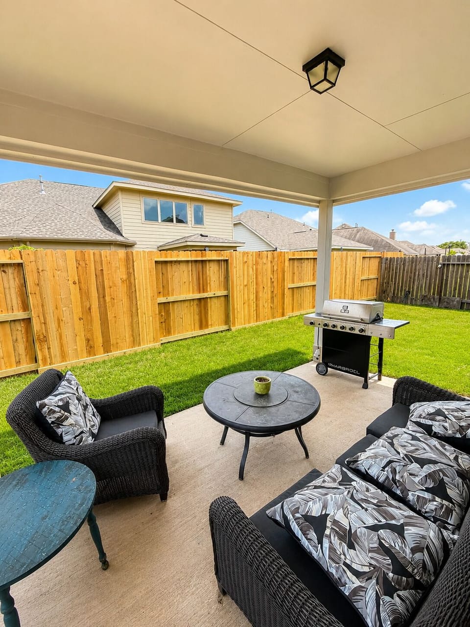 Back patio with BBQ Grill