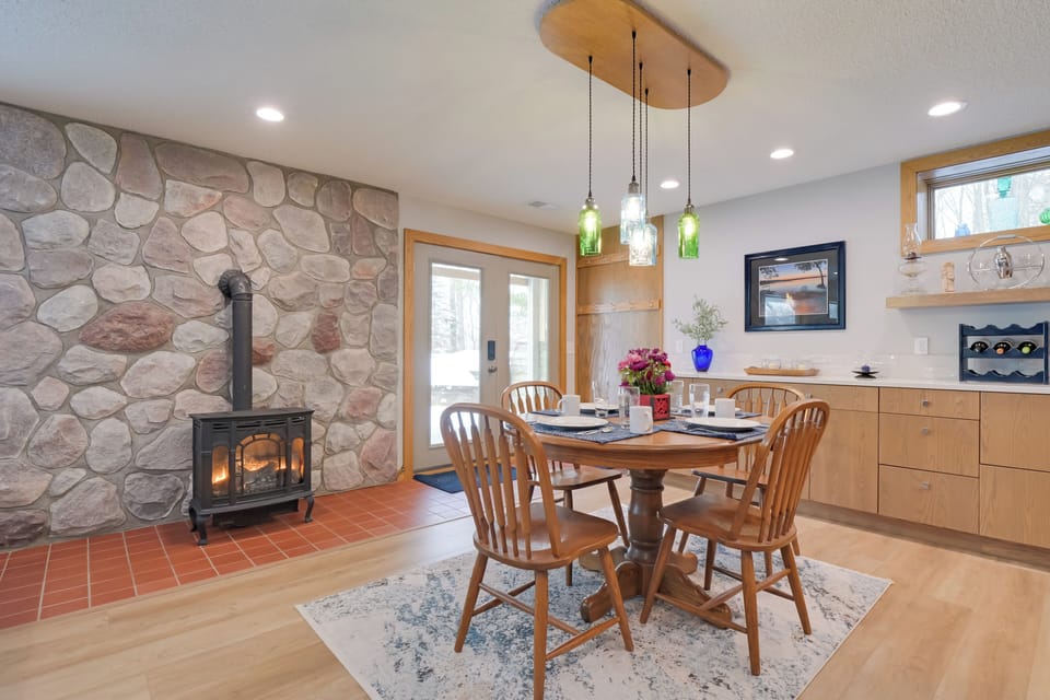 Kitchen | Dining Area