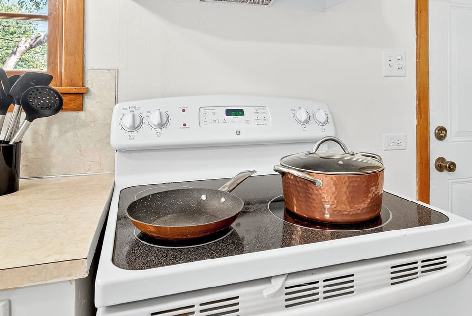 Fully Stocked Kitchen