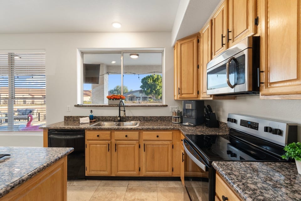 Fully equipped kitchen