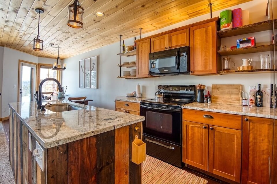 Kitchen 1