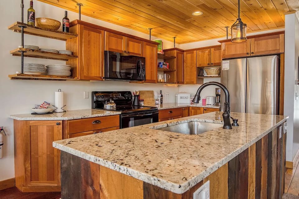 Kitchen 2