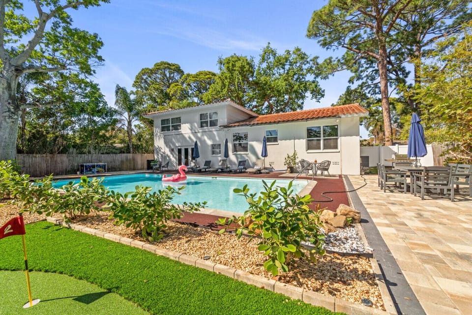 Stretch out in our oversized 20x40 private pool—a rare Seminole find that gives your family more room to splash than a typical beach rental. Fire up the BBQ grill for a poolside dinner as the Florida sun dips low over your own backyard oasis.