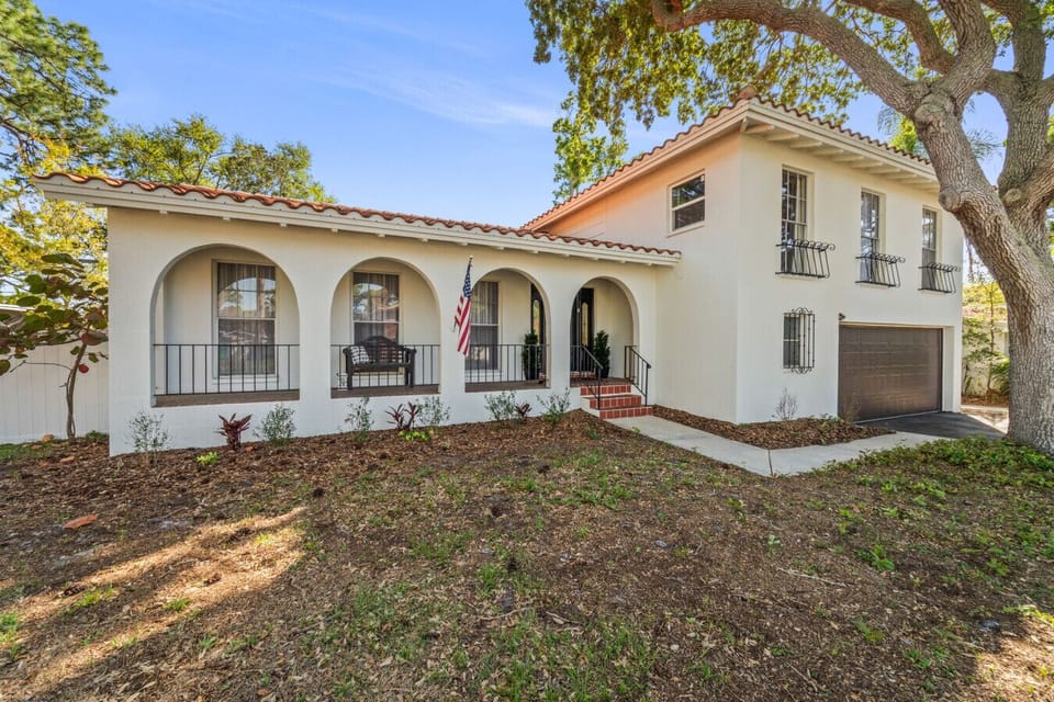 Welcome to our home! We have a private garage and a long driveway, so you won’t have to worry about finding a spot for your car. There`s also a little shaded front porch if you just want to sit outside and enjoy a quiet morning.