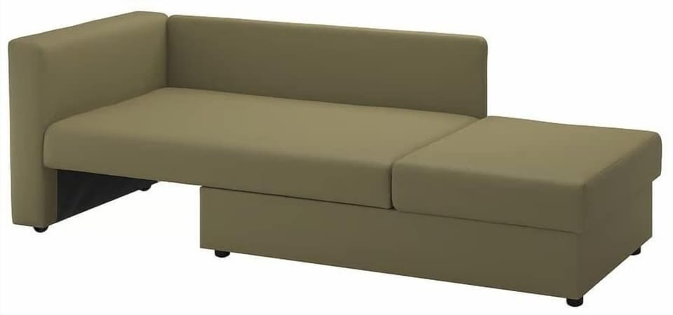 Versatile Design: Convenient Pull-out Single Sofa Bed