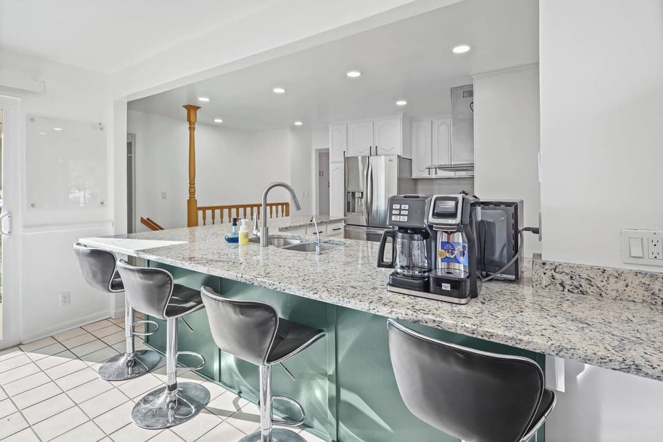 Kitchen area-coffee maker