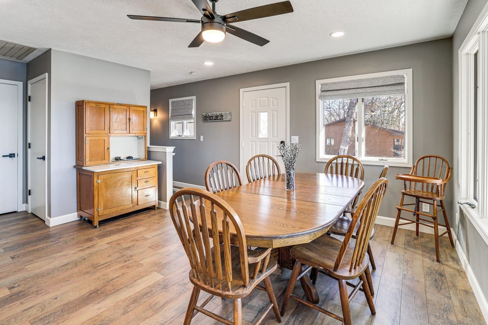 Dining Area | Main Level | Dishware & Flatware Provided