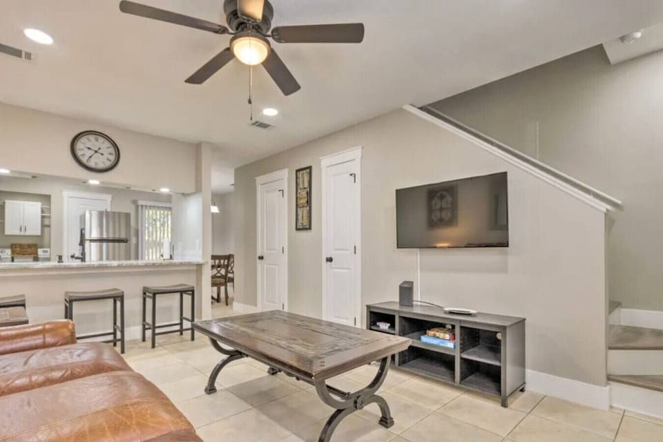 Entertainment for everyone with a flat-screen TV and a collection of board games.