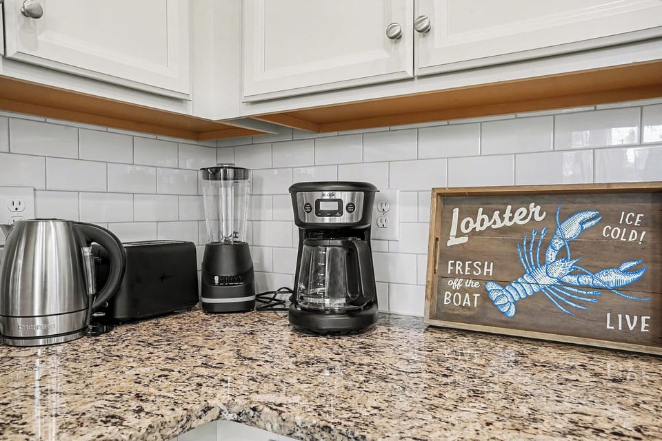 Start your mornings the coastal way—coffee first.