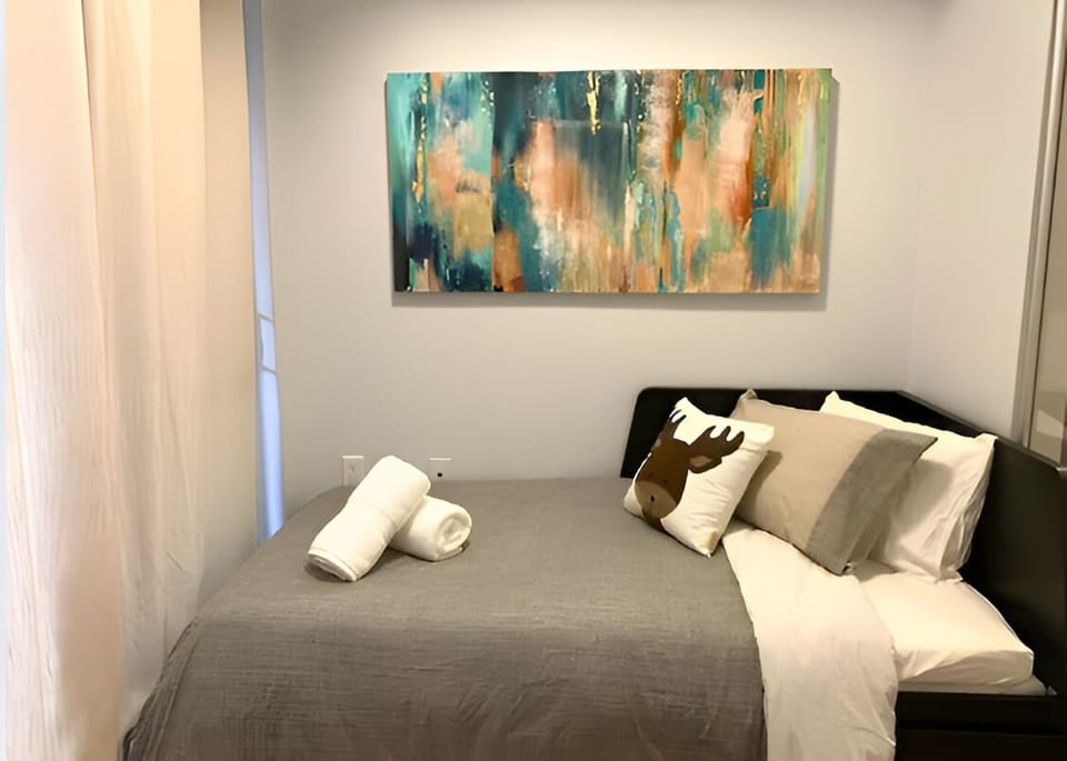 Bedroom 2 with a Twin Bed