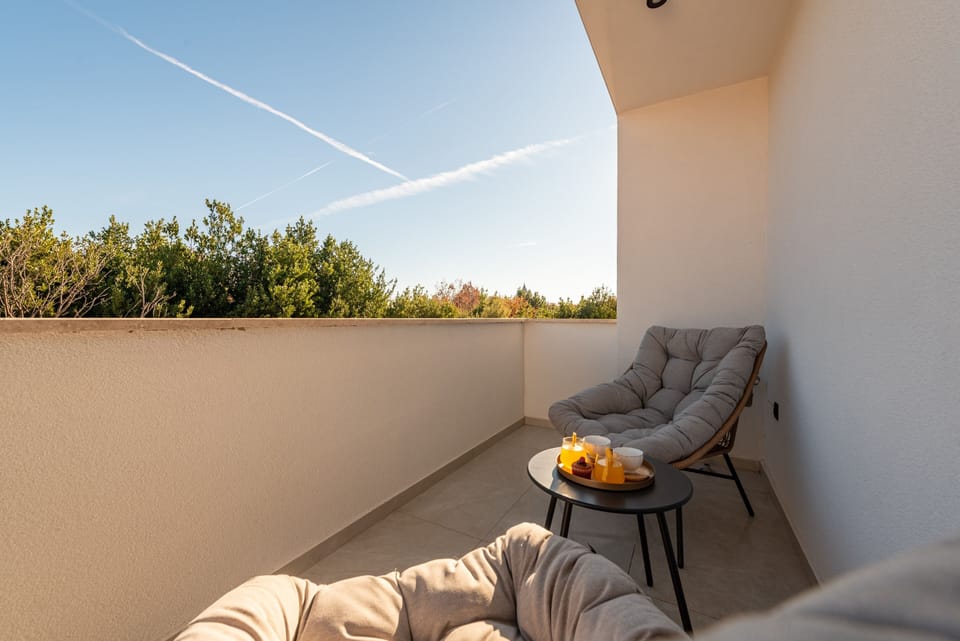 Balcony 4