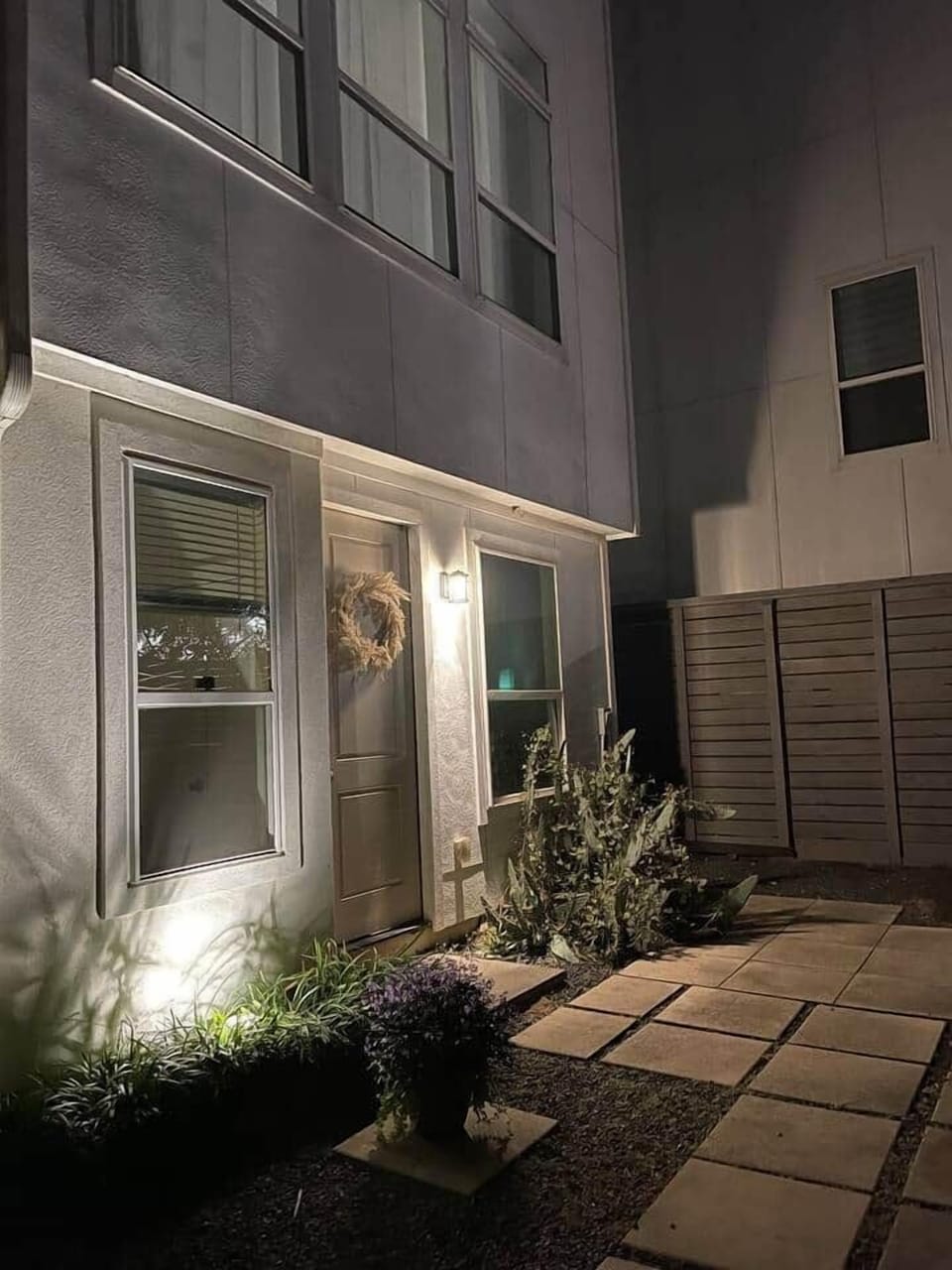  Your own private entrance from the courtyard side yard.