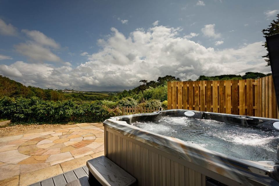 Whalesborough Cottage Spa