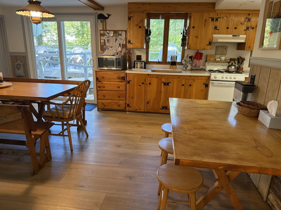 Enter Kitchen