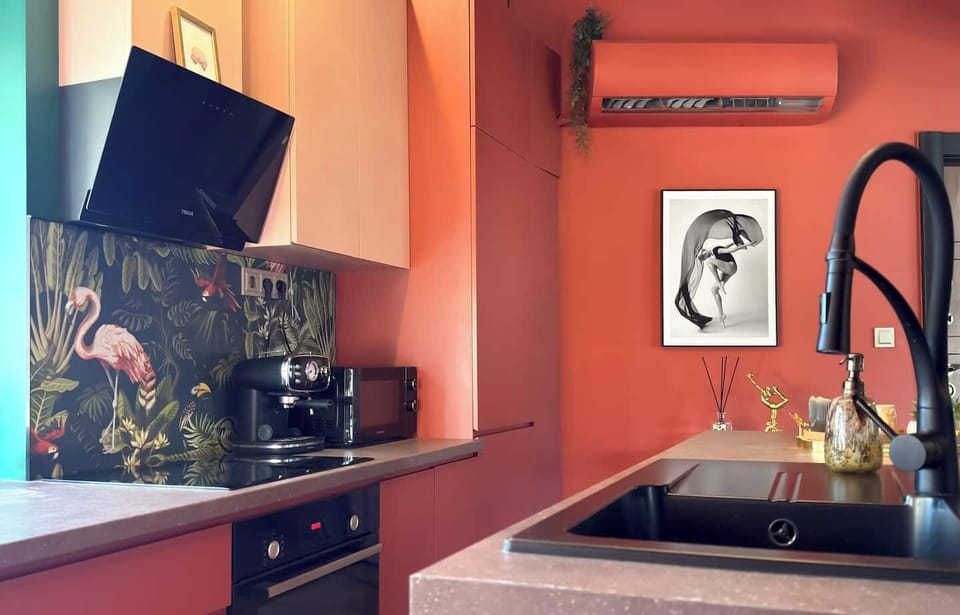 Fully equipped kitchen for short or long stays