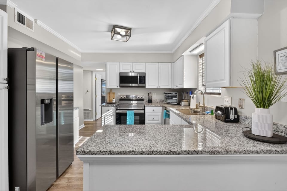 Indoors, Kitchen, Appliance, Refrigerator, Microwave