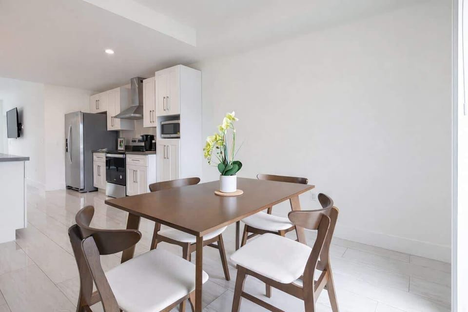 Dinning table