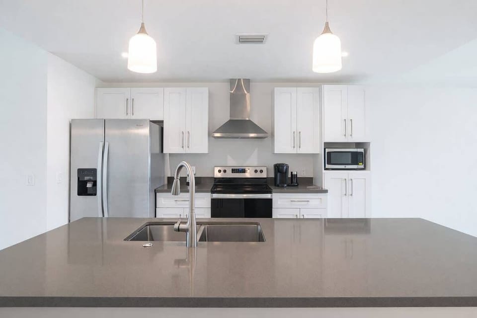 Fully equipped kitchen