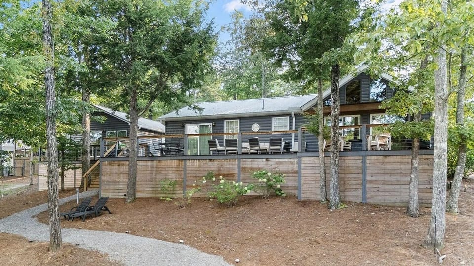 Back porch with lots of outdoor seating, propane flat top grill & fire table 