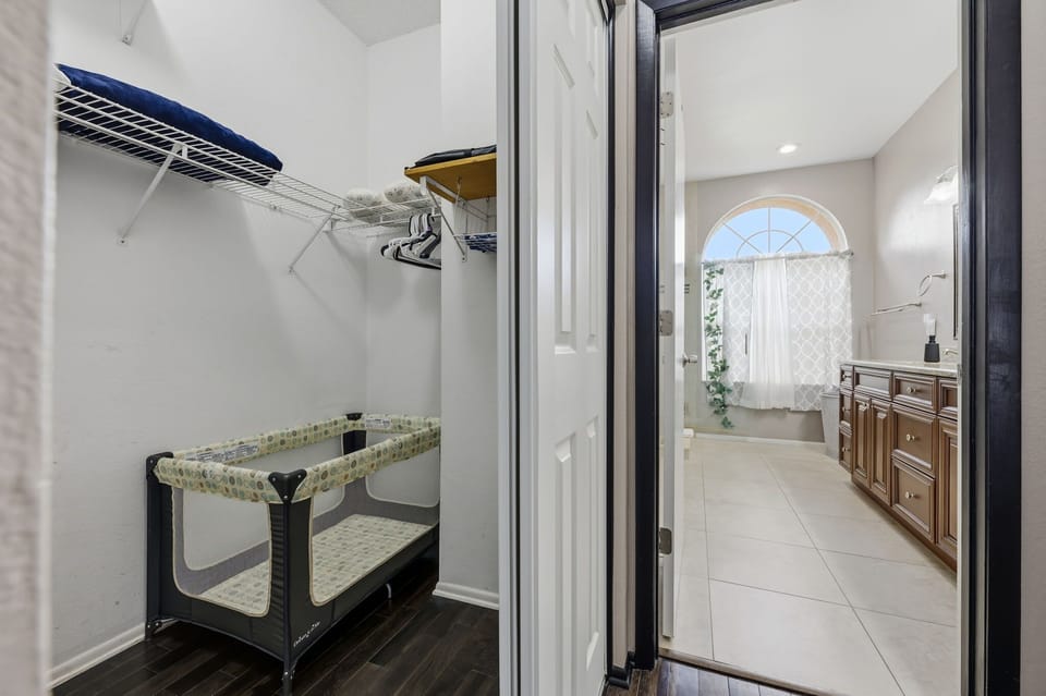 Tiny guest? We’ve got you covered. Our crib makes travel easy, naps peaceful, and parents very happy.