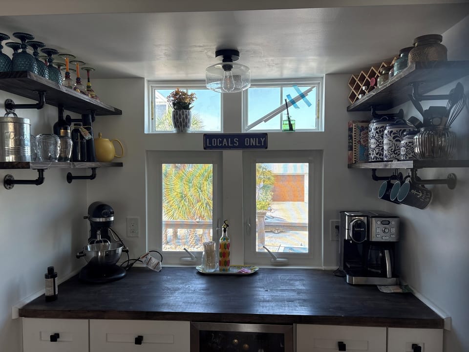 Bar and baking station on mid level