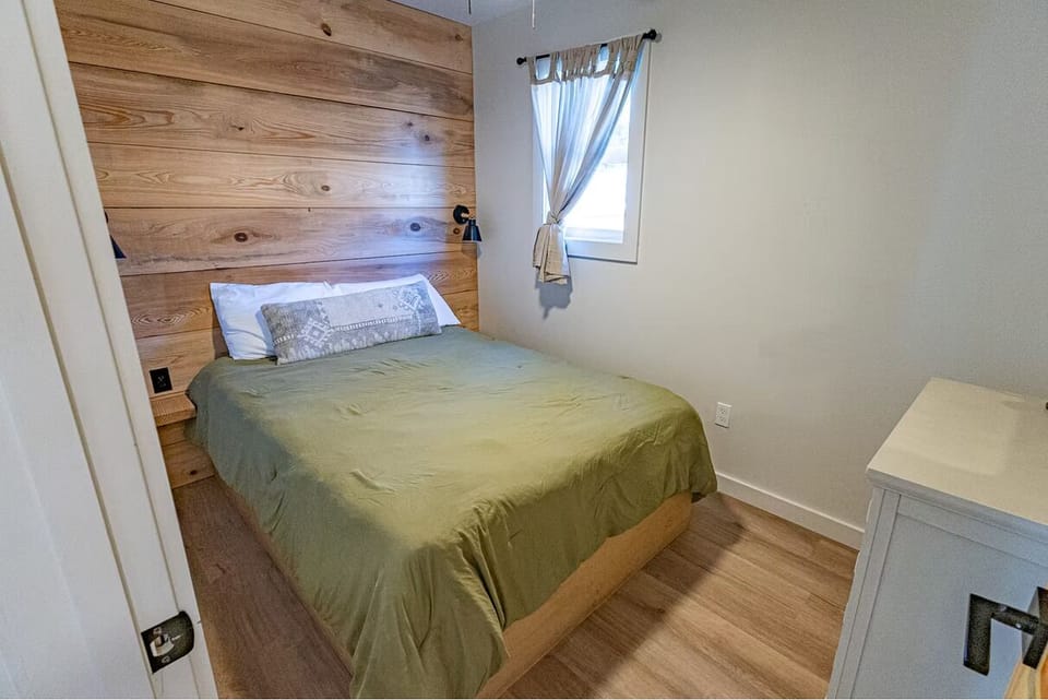 Bedroom. Interior and views may vary based on location and availability.